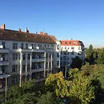 Schicke Und Guenstige Ferienwohnung Im Prenzlauer Berg